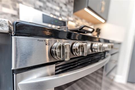 how hot can a gas oven get